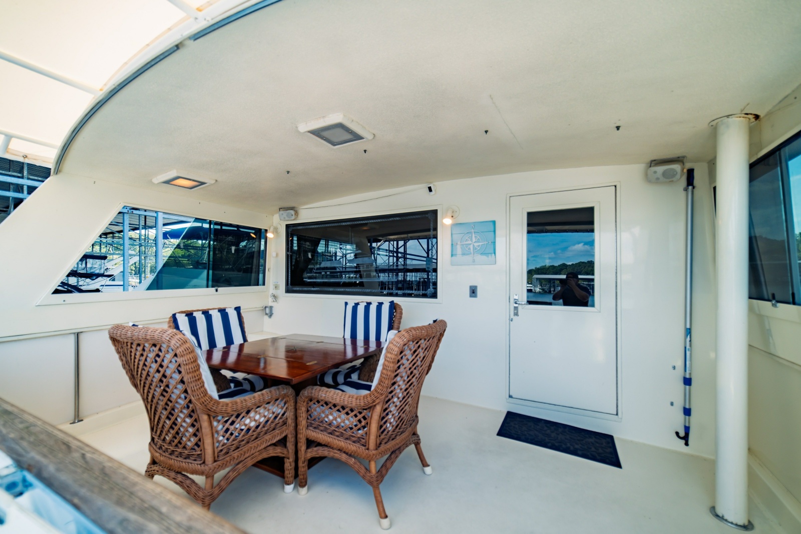 1988 Hatteras 70 Cockpit Motor Yacht