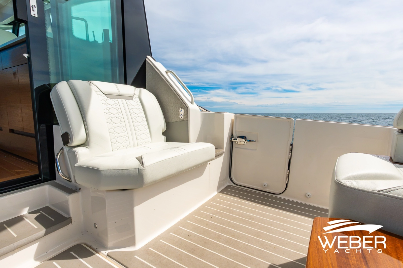 2026 Tiara Yachts 