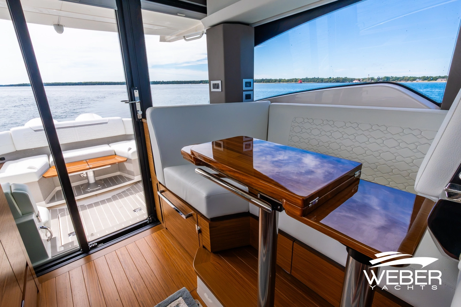 2026 Tiara Yachts 