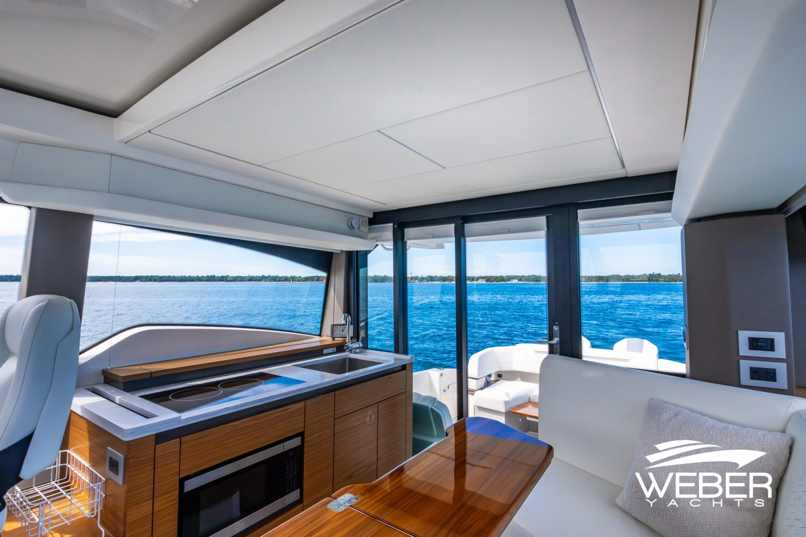 2026 Tiara Yachts 