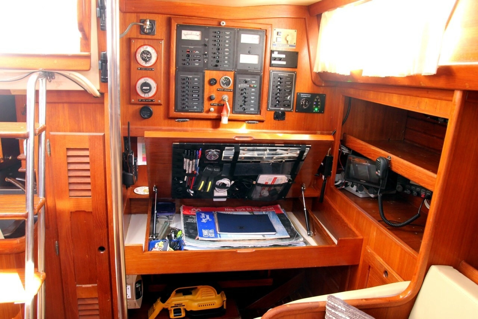 1982 Bristol 41.1