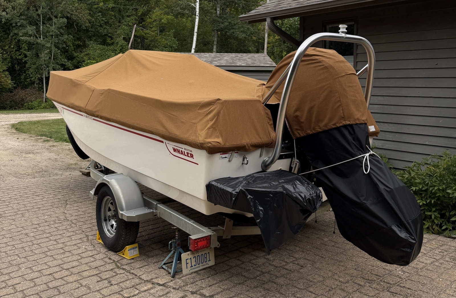 170 Montauk 17ft Boston Whaler Yacht For Sale