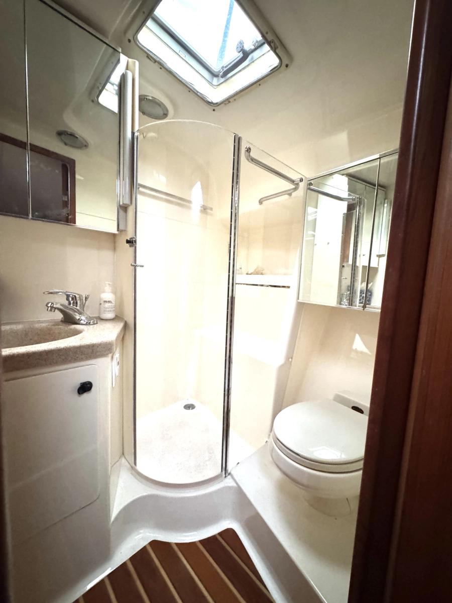 1997 Tiara Yachts 4000 Express