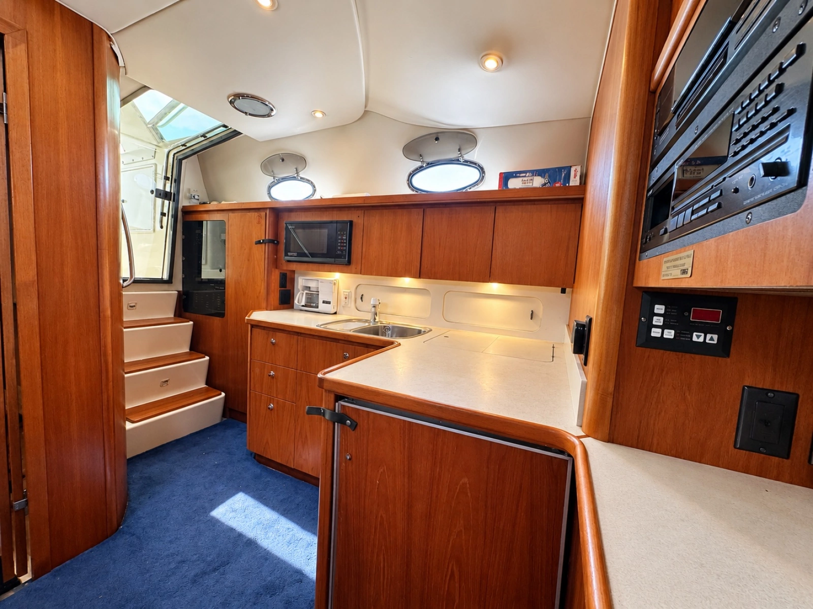 1997 Tiara Yachts 4000 Express