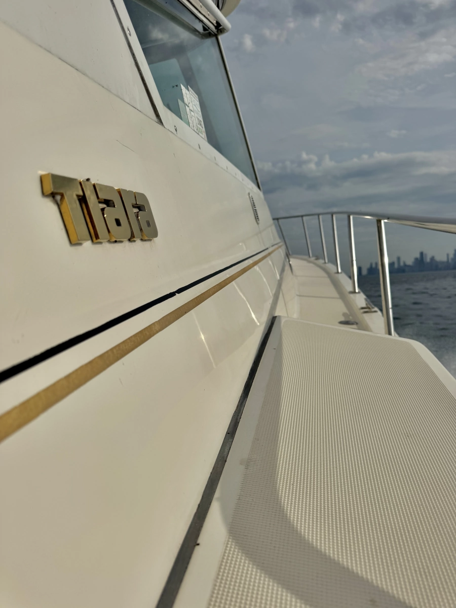 1997 Tiara Yachts 4000 Express