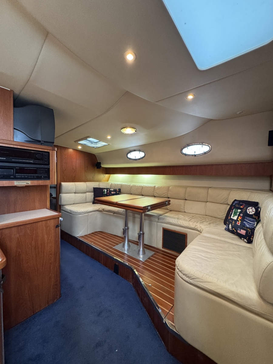 1997 Tiara Yachts 4000 Express