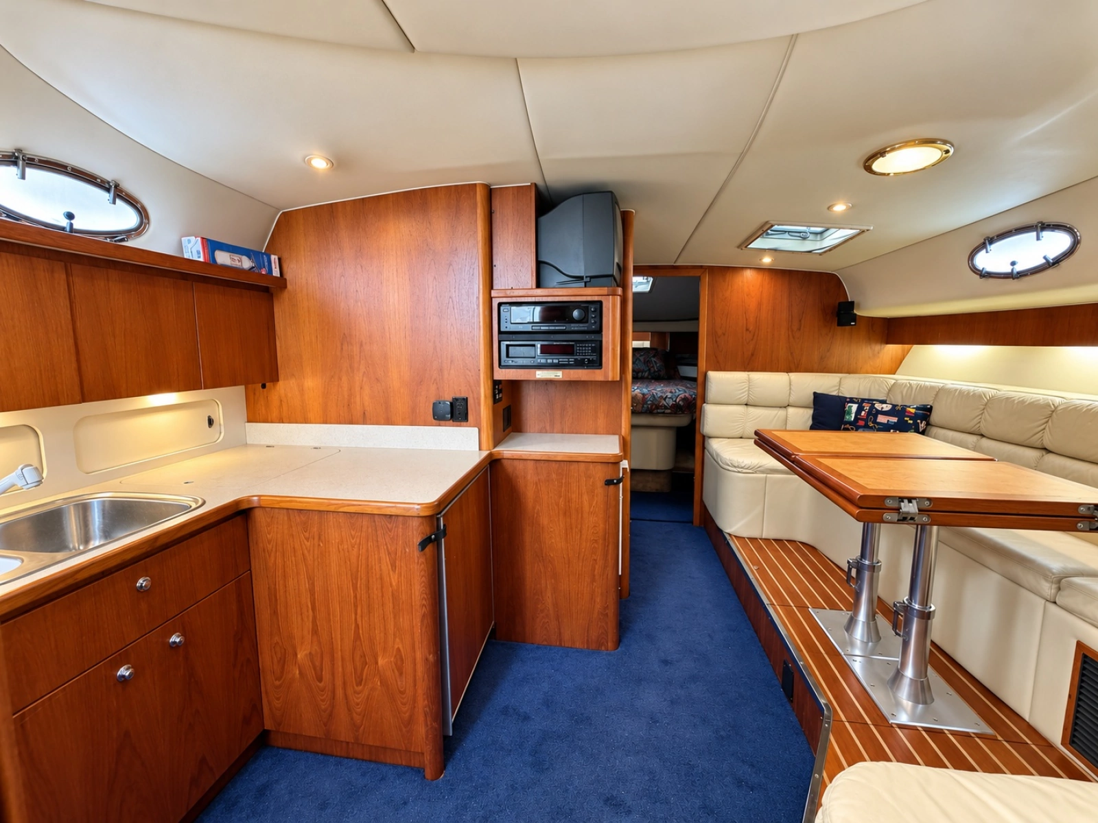 1997 Tiara Yachts 4000 Express