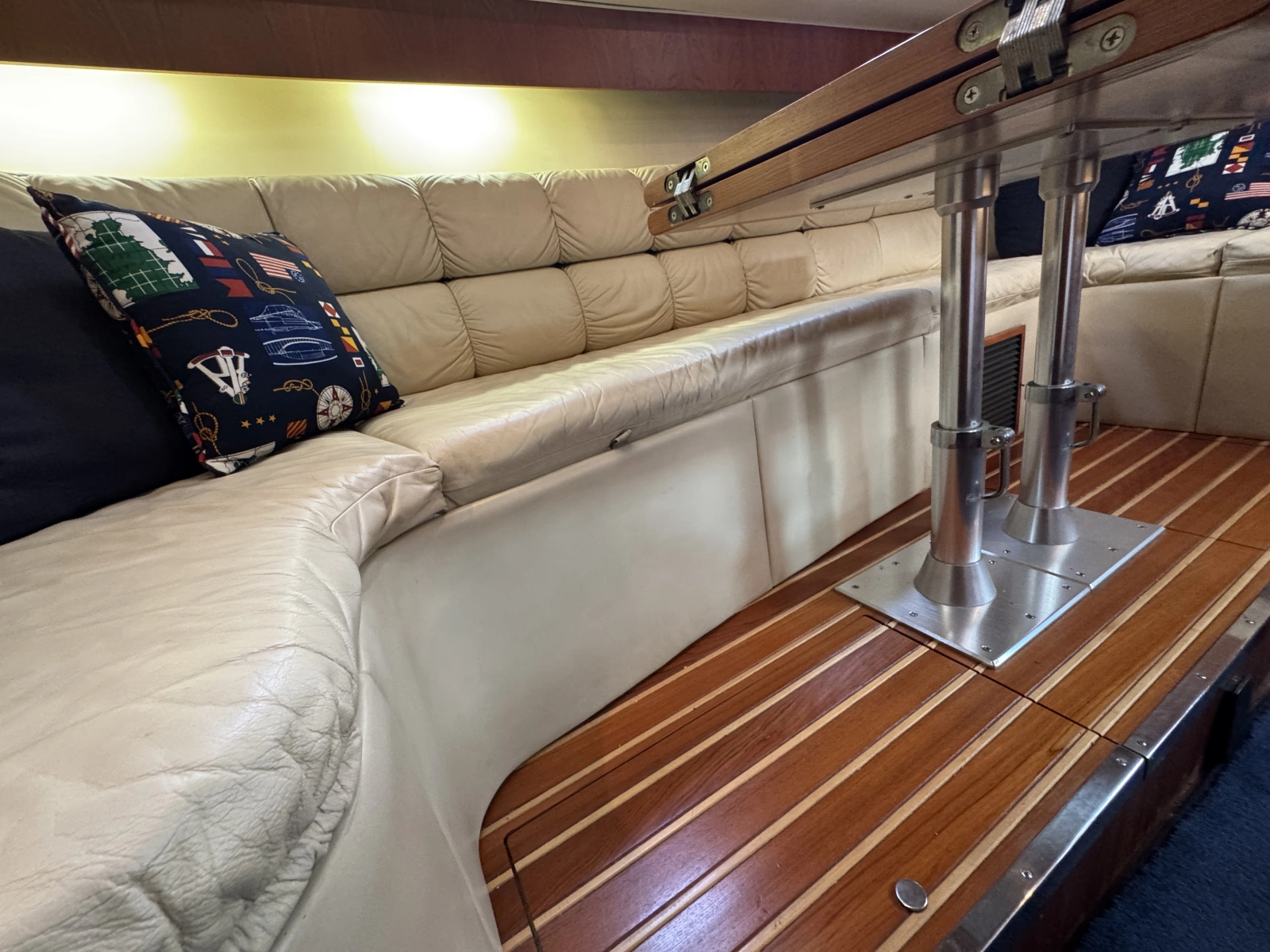 1997 Tiara Yachts 4000 Express