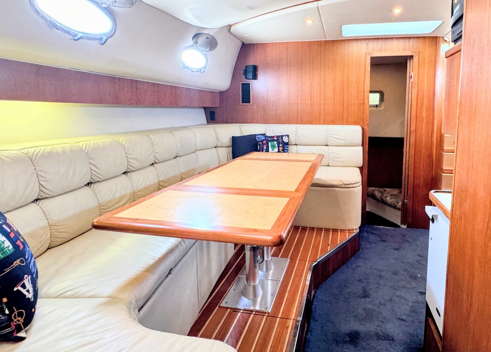 1997 Tiara Yachts 4000 Express