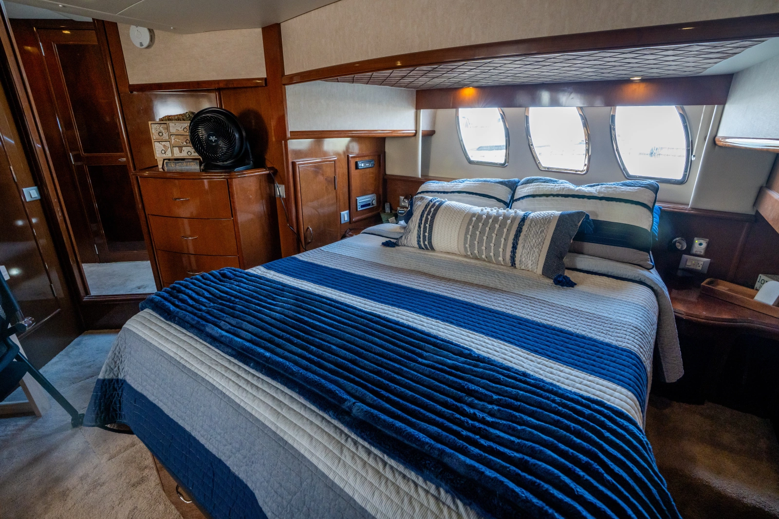 2007 Carver 56 Voyager SE