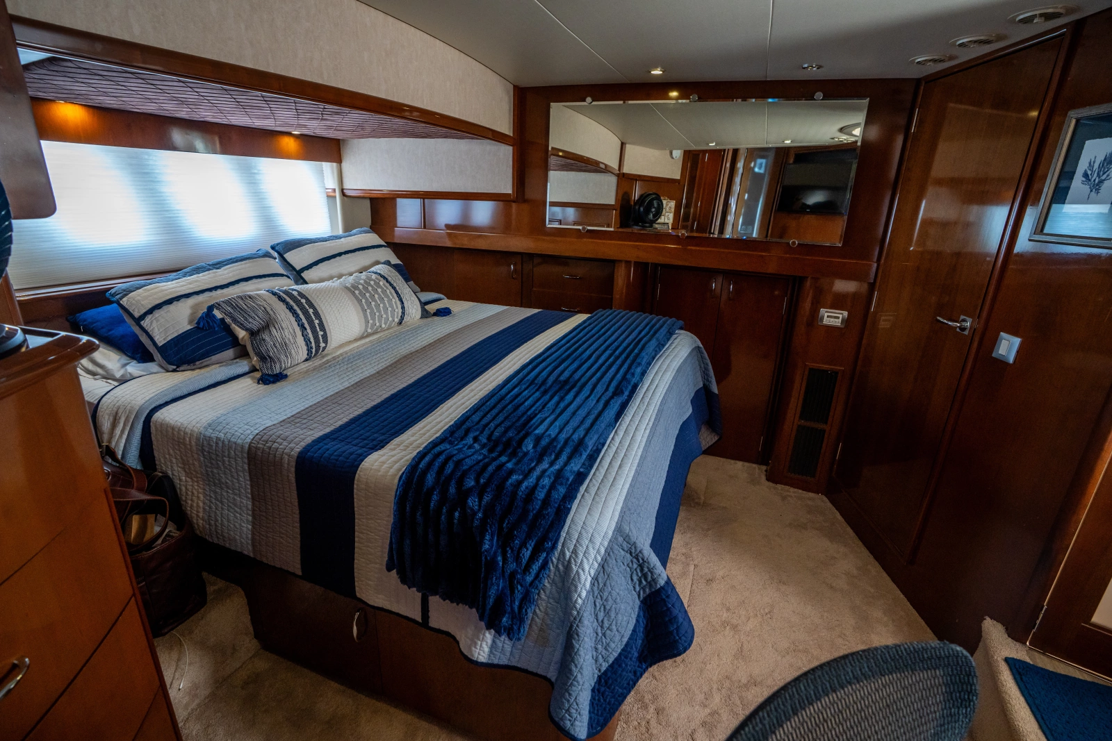 2007 Carver 56 Voyager SE