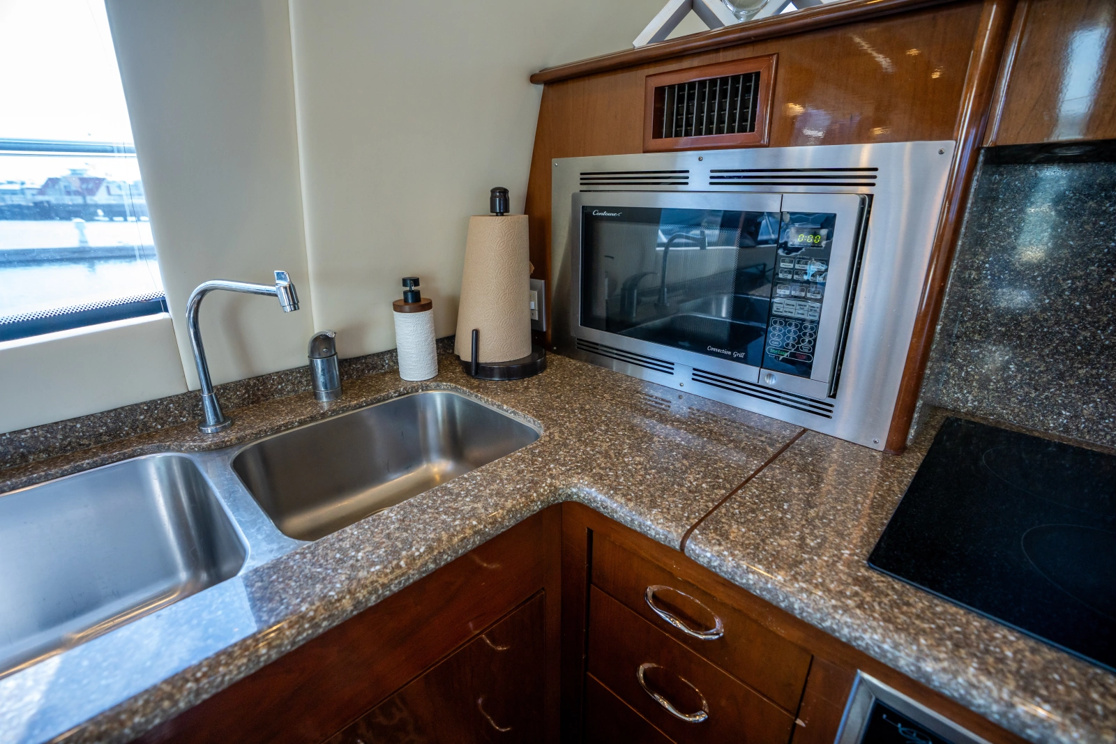 2007 Carver 56 Voyager SE
