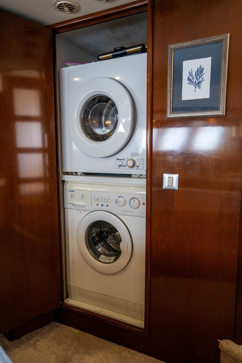 2007 Carver 56 Voyager SE