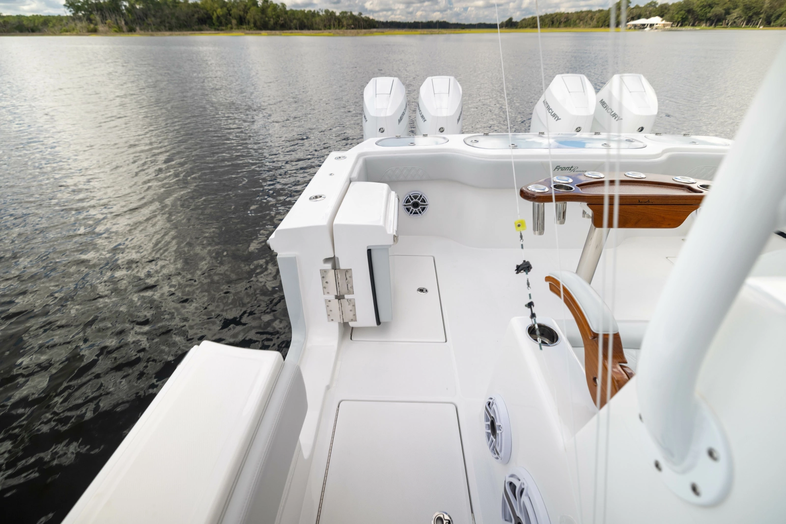 2025 Front Runner Catamaran