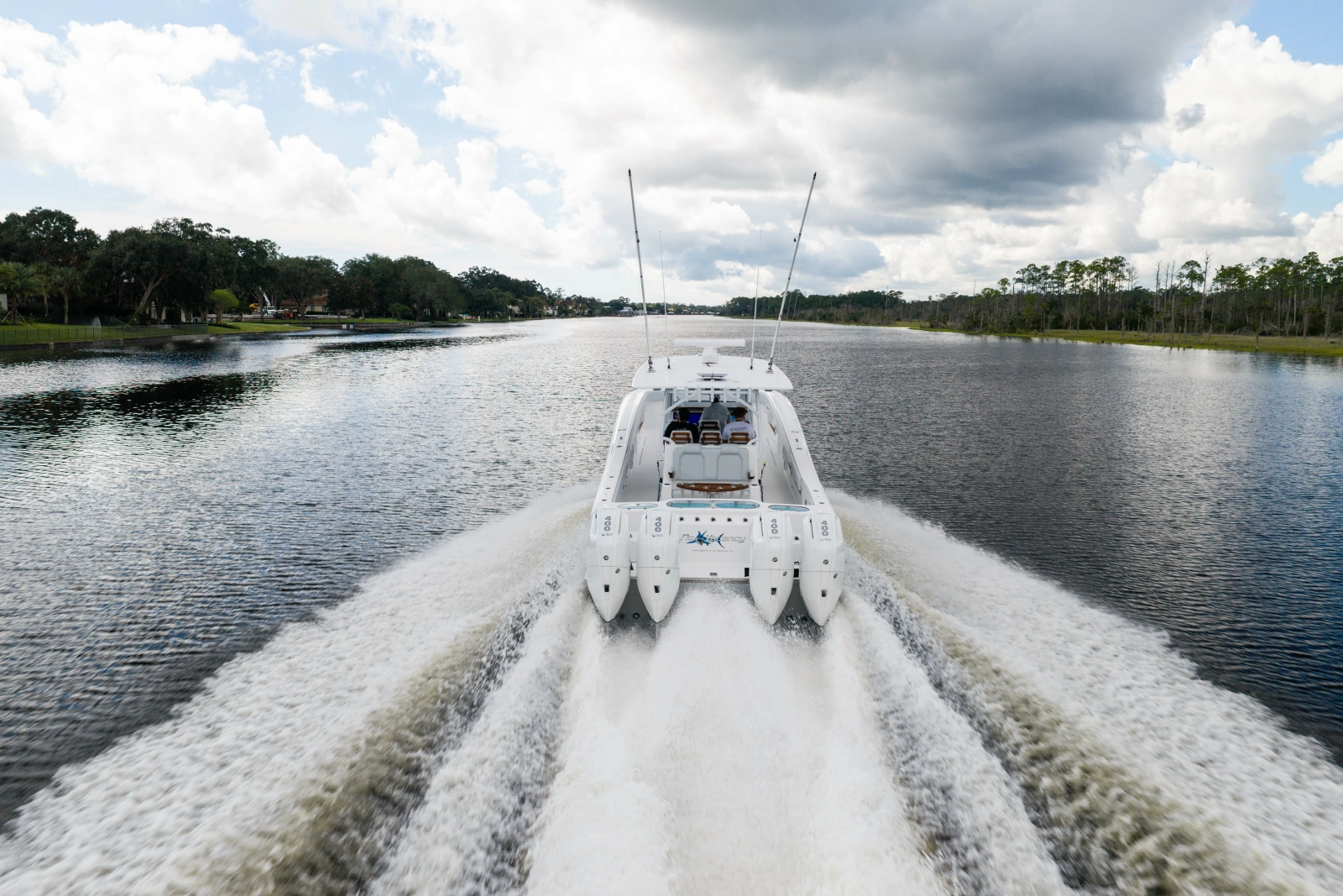 2025 Front Runner Catamaran