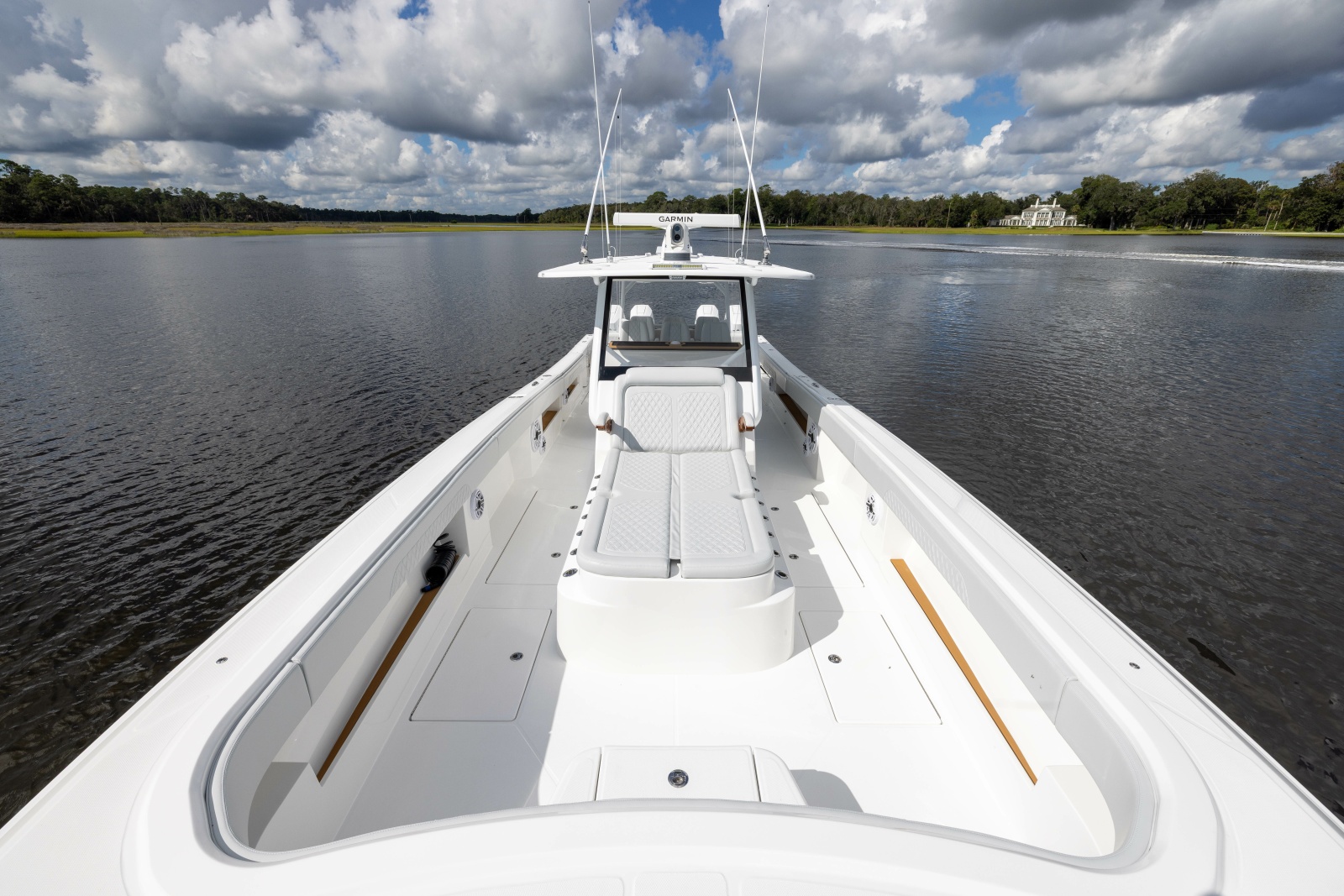2025 Front Runner Catamaran