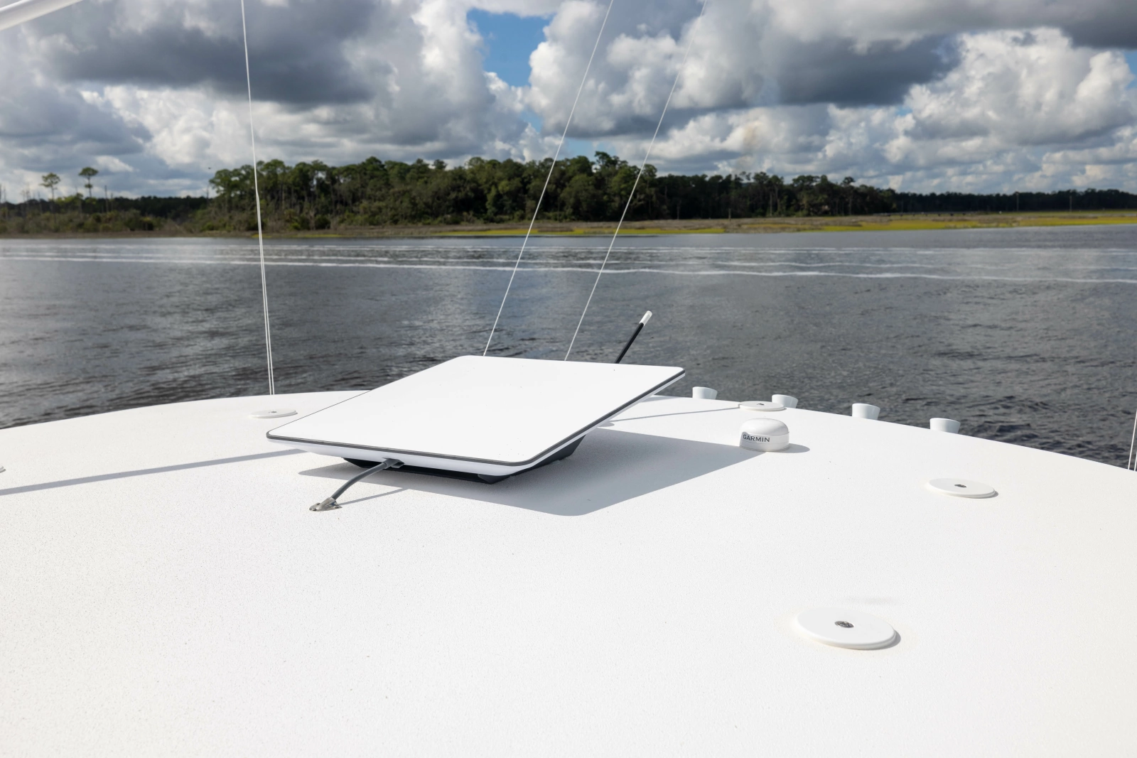 2025 Front Runner Catamaran