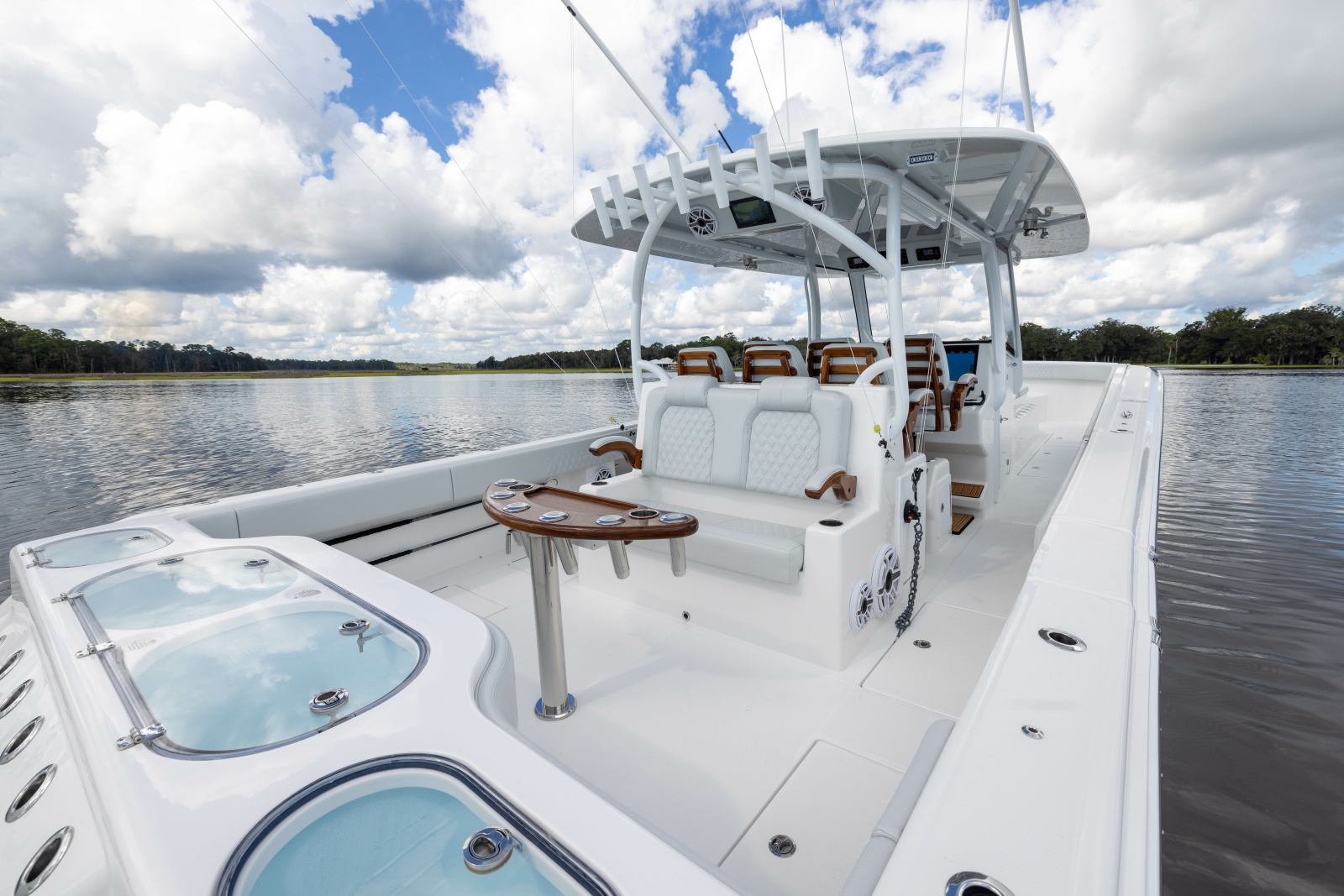 2025 Front Runner Catamaran