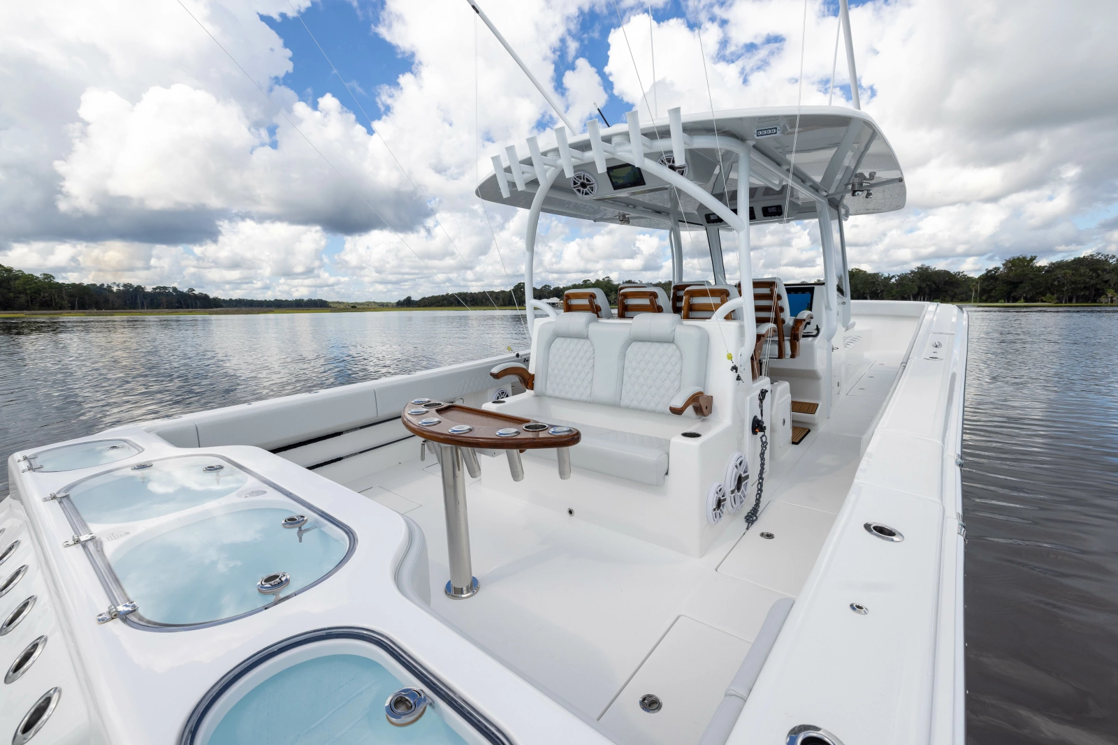 2025 Front Runner Catamaran