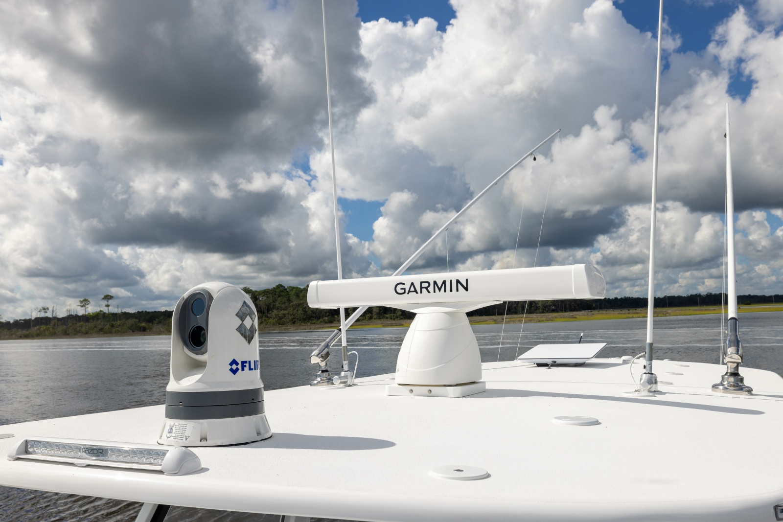 2025 Front Runner Catamaran