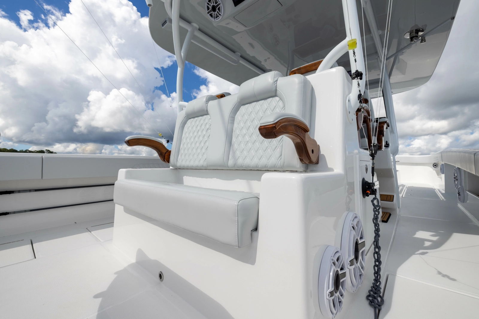 2025 Front Runner Catamaran