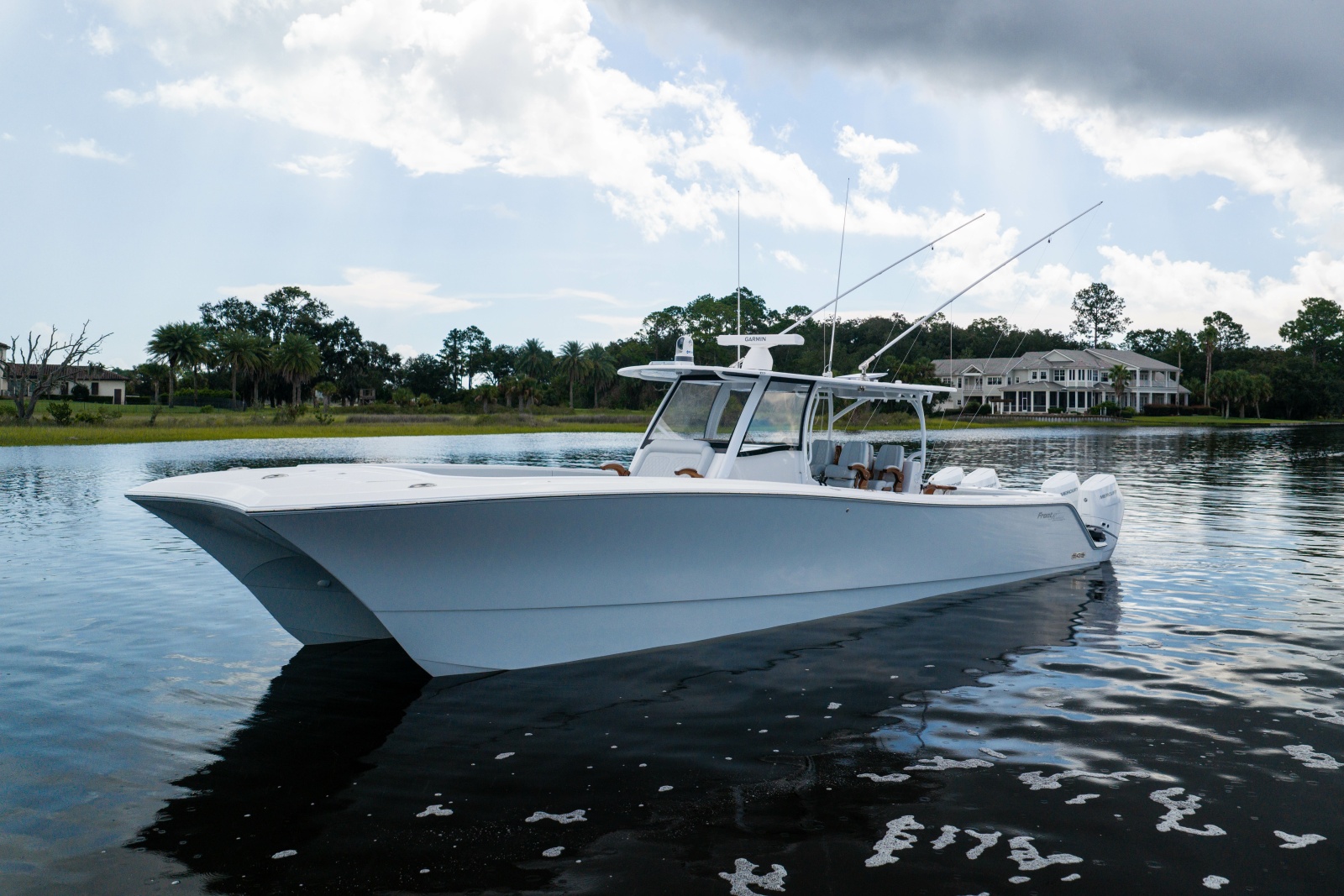 2025 Front Runner Catamaran