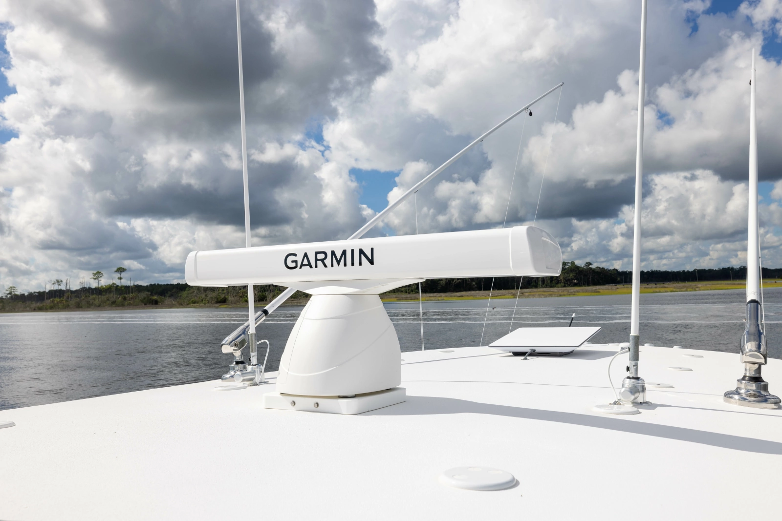 2025 Front Runner Catamaran