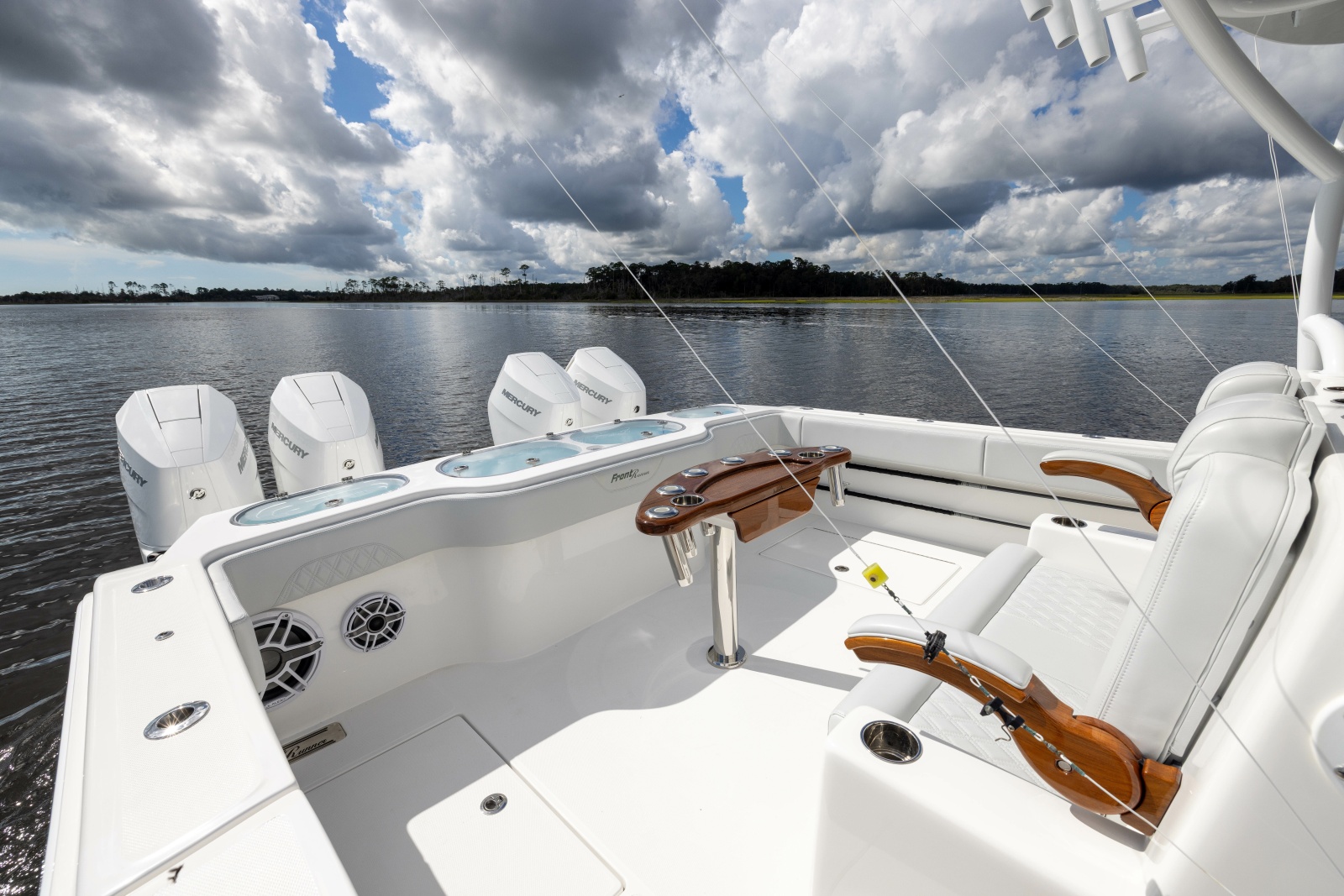 2025 Front Runner Catamaran