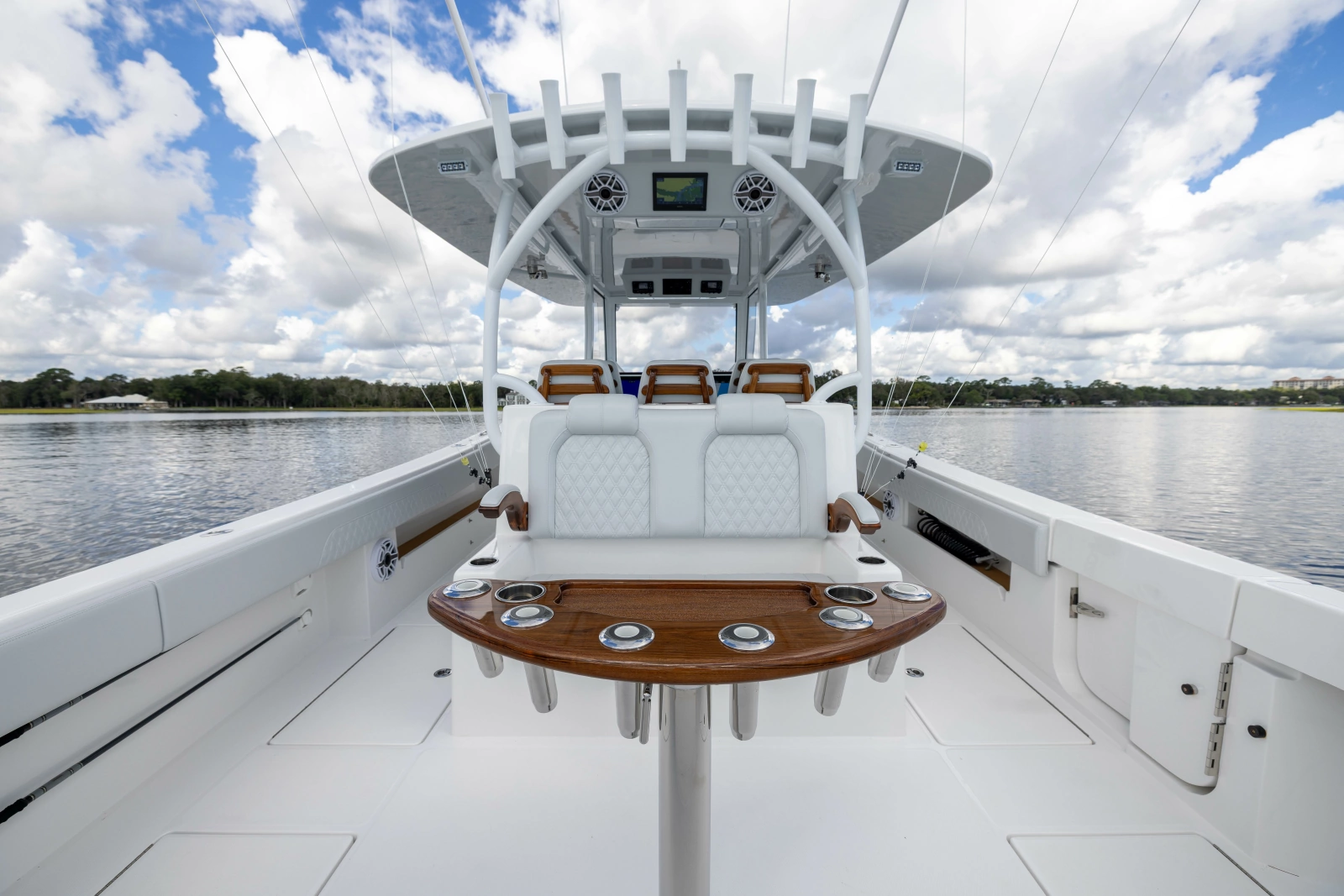 2025 Front Runner Catamaran