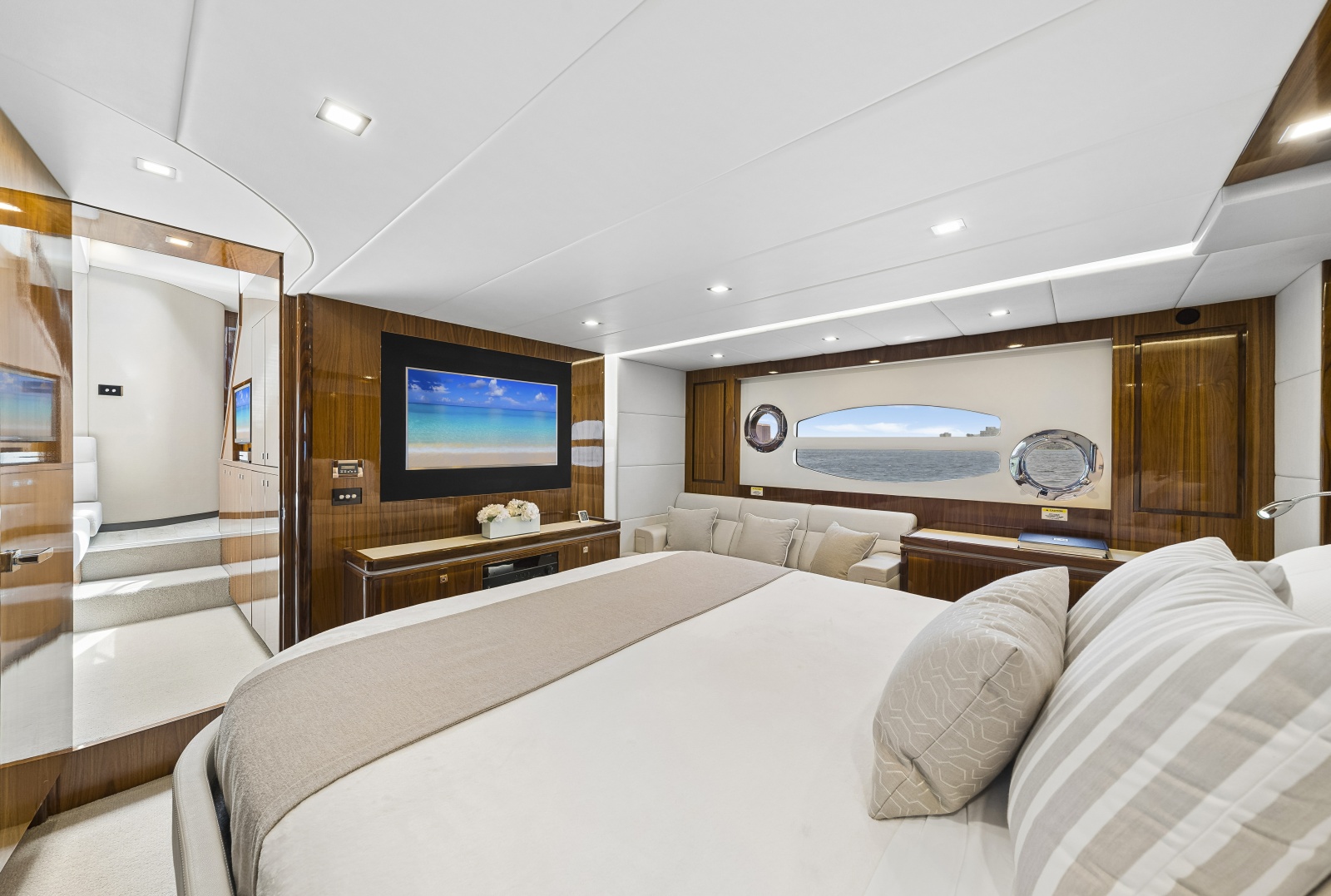 2019 Riviera 6000SY