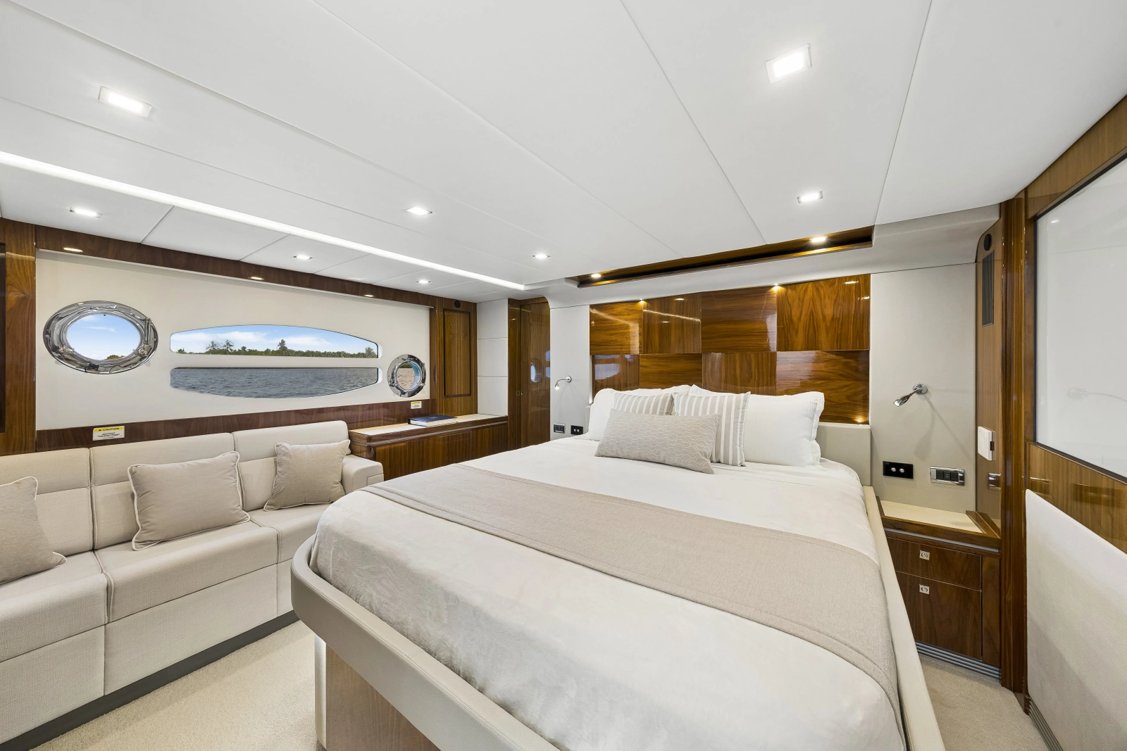 2019 Riviera 6000SY