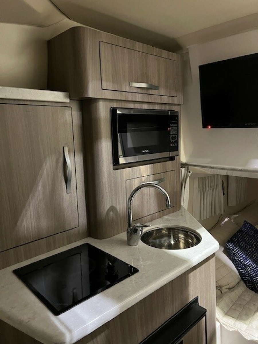 2019 Regal 28 Express