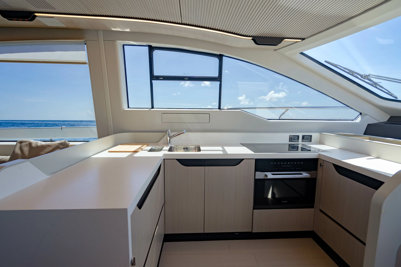 2024 Azimut 