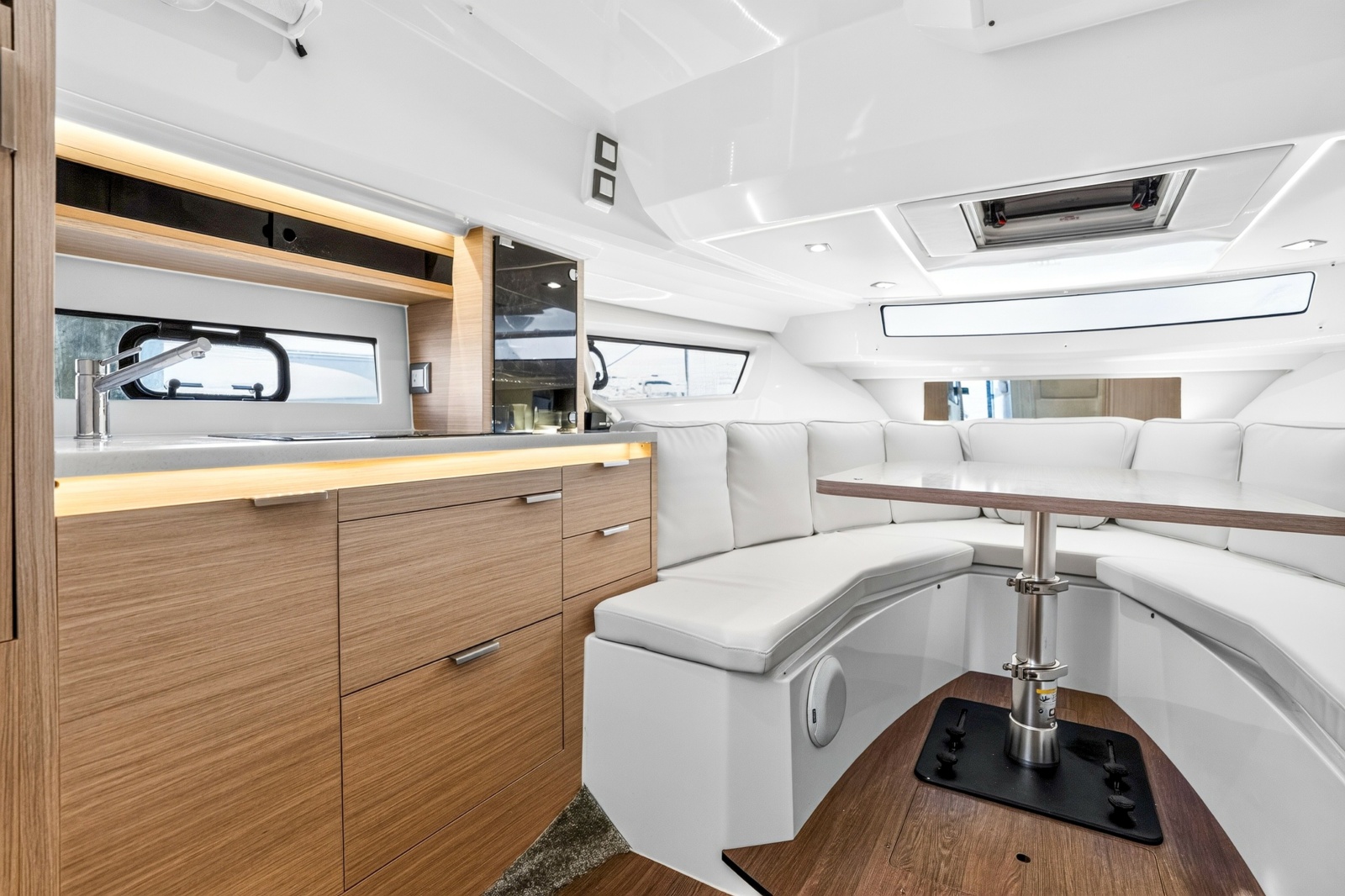 2025 Jeanneau Leader 10.5 WA Series 2