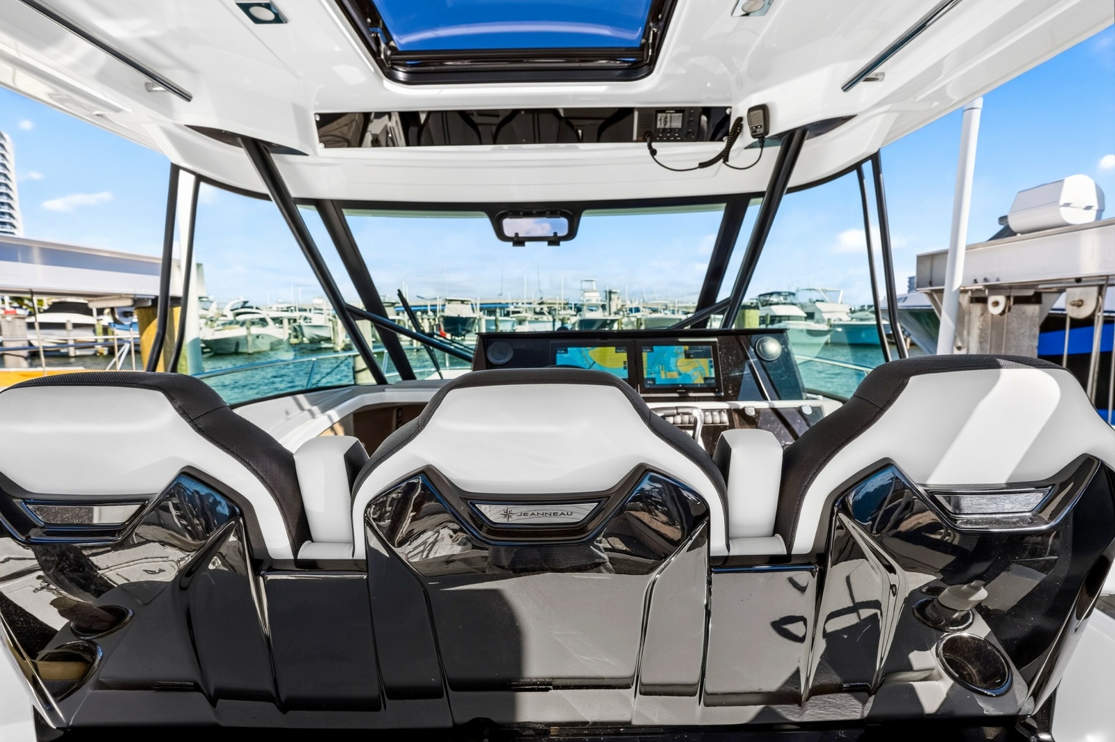 2025 Jeanneau Leader 10.5 WA Series 2