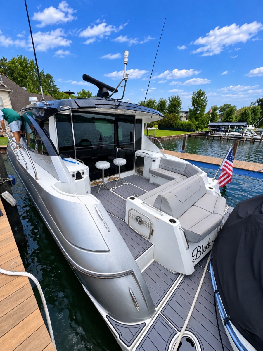 2016 Cruisers Yachts 45 Cantius
