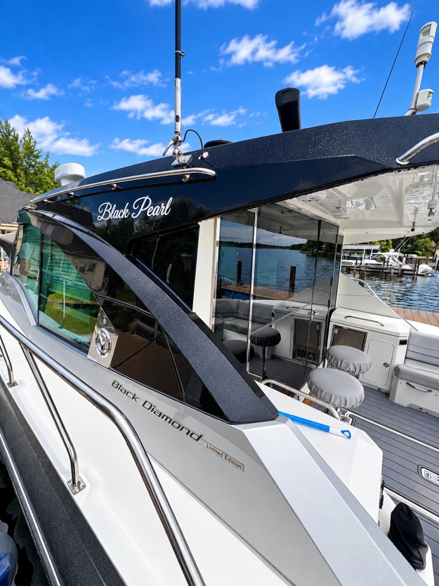 2016 Cruisers Yachts 45 Cantius