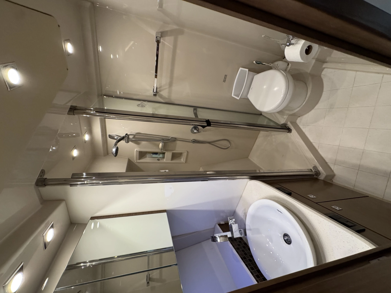 2016 Cruisers Yachts 45 Cantius