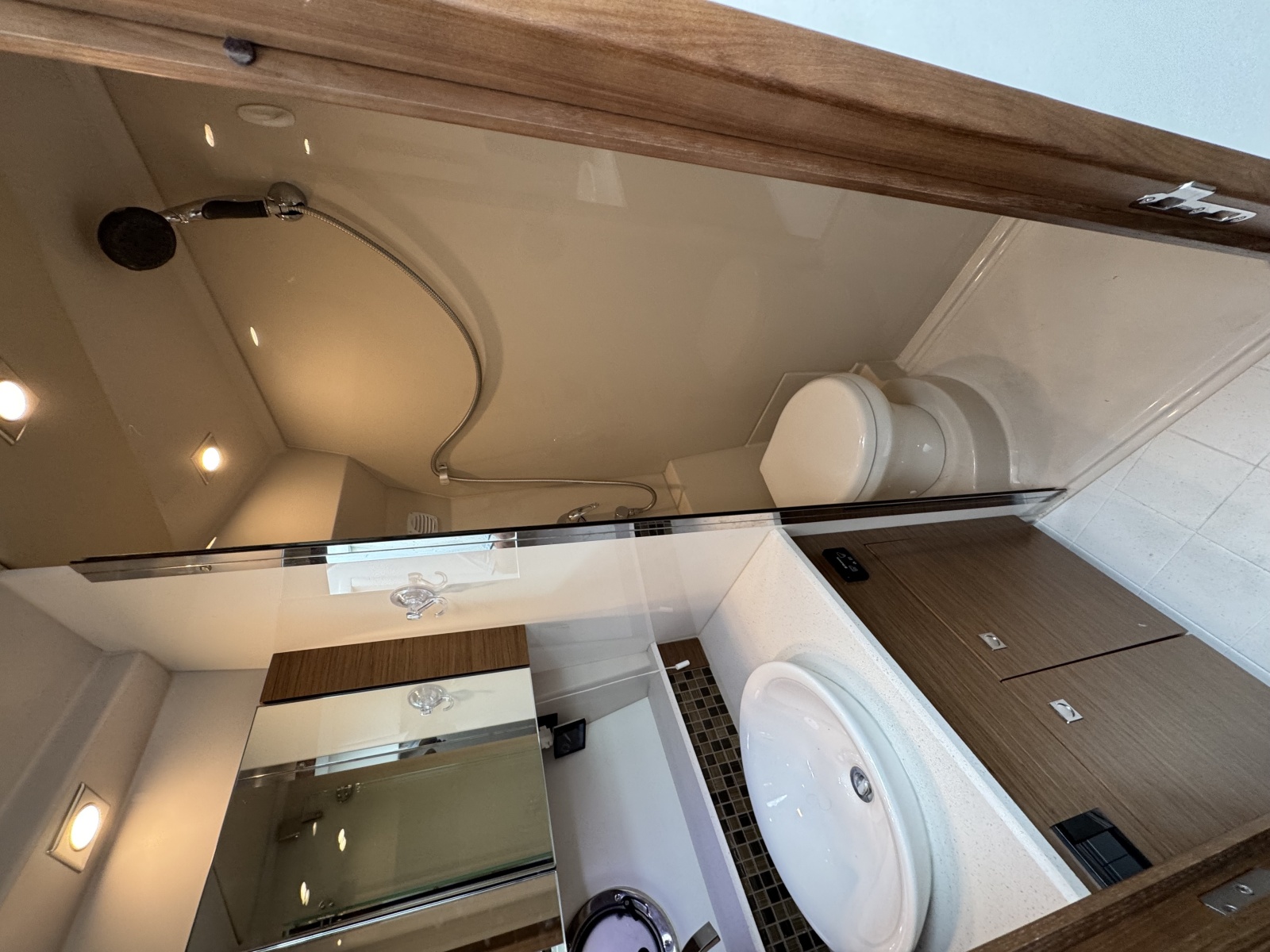 2016 Cruisers Yachts 45 Cantius