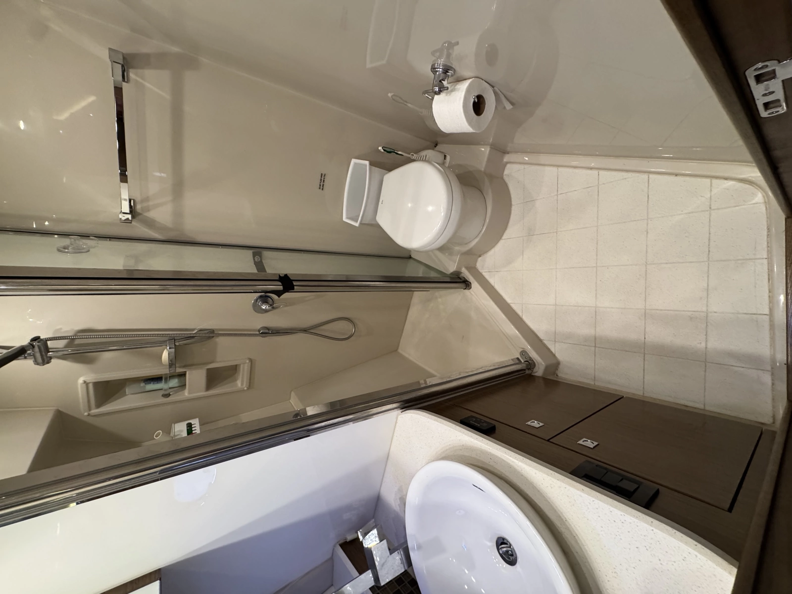 2016 Cruisers Yachts 45 Cantius