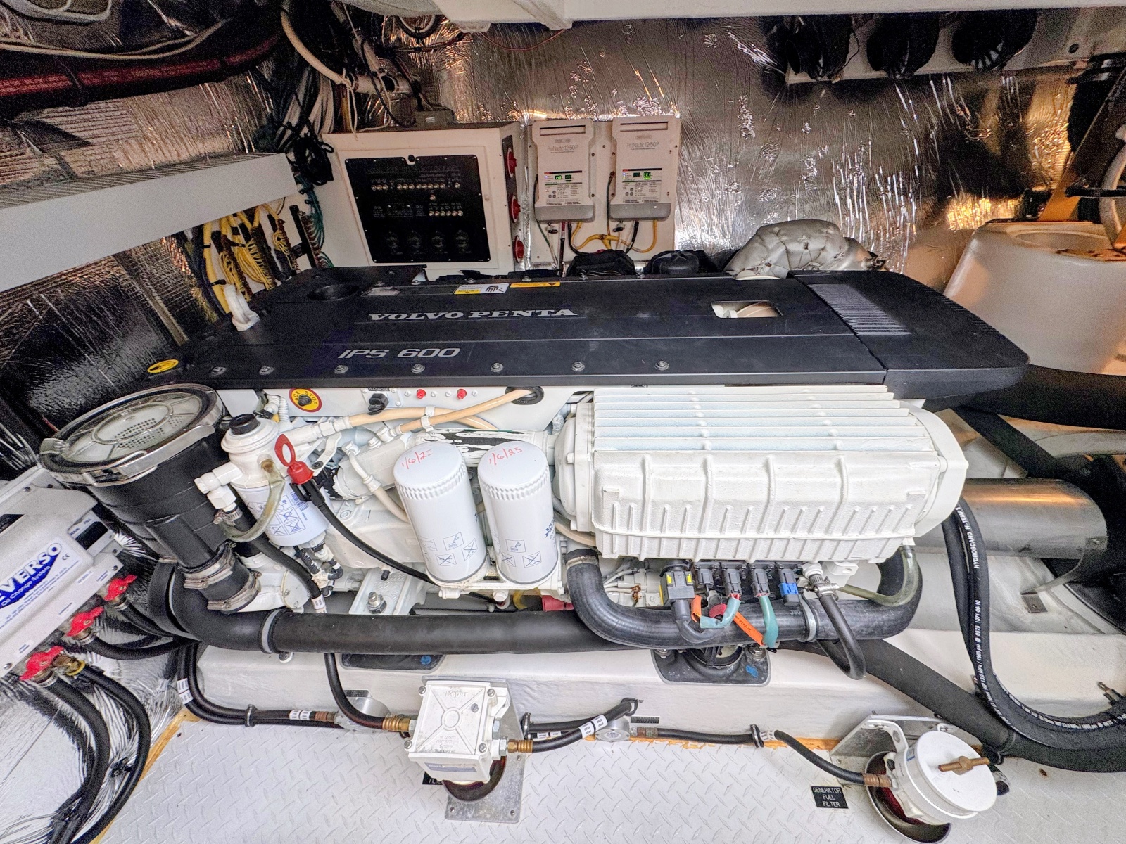 2016 Cruisers Yachts 45 Cantius