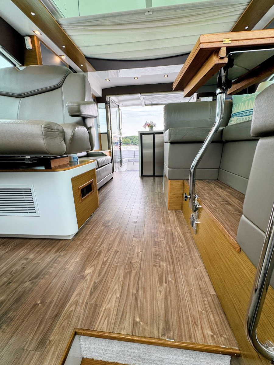 2016 Cruisers Yachts 45 Cantius