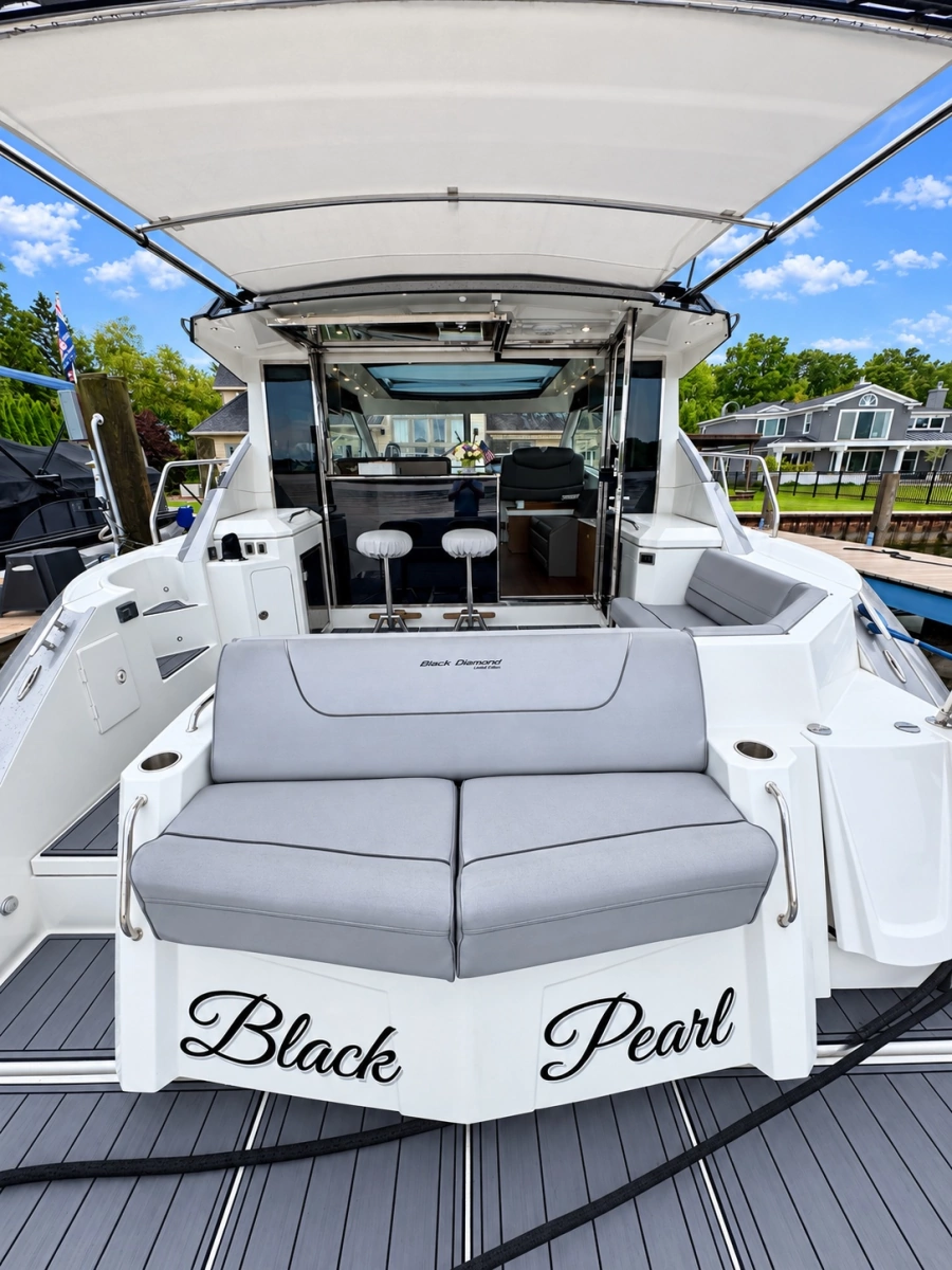 2016 Cruisers Yachts 45 Cantius