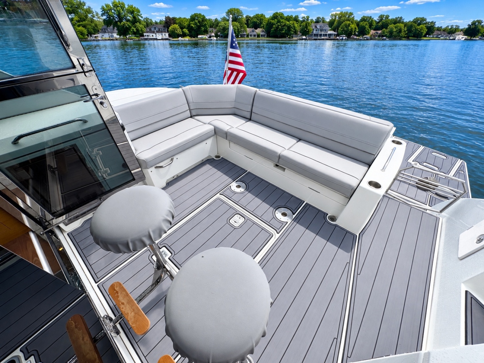 2016 Cruisers Yachts 45 Cantius
