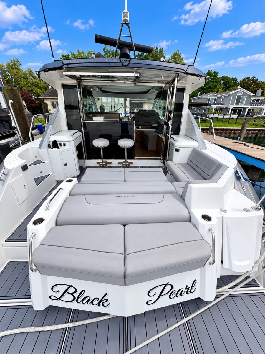 2016 Cruisers Yachts 45 Cantius