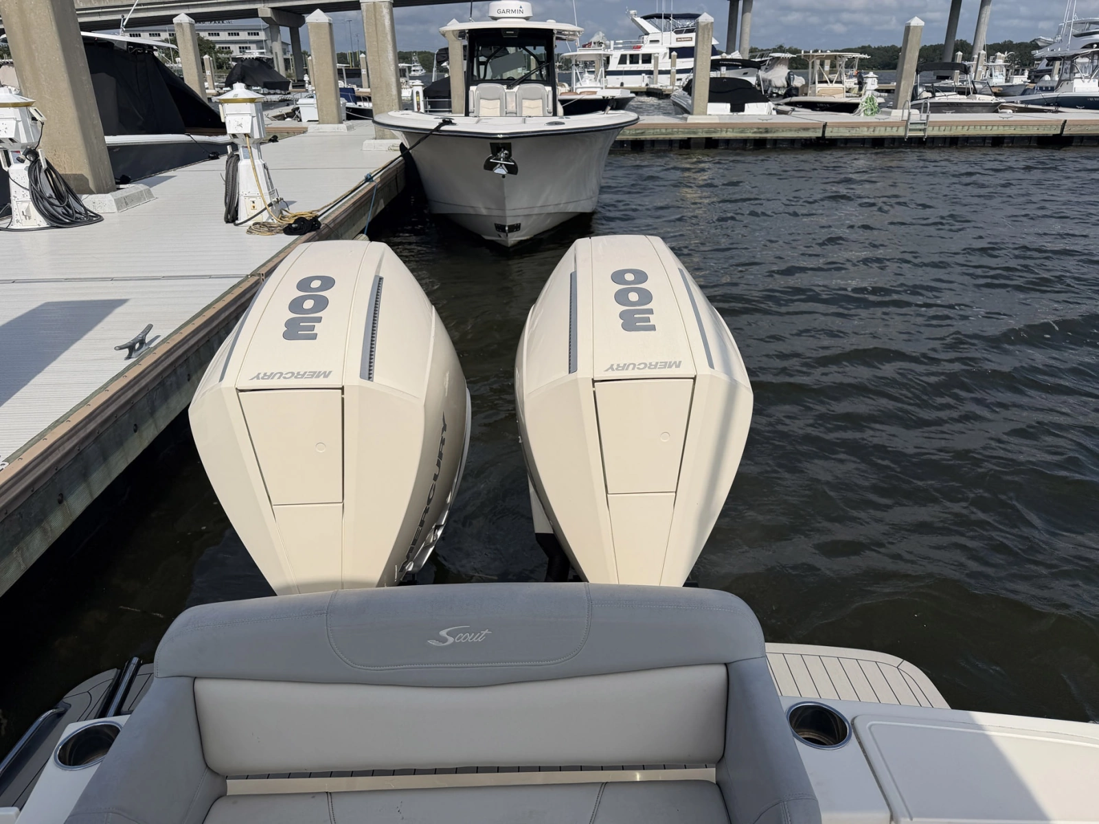 2021 Scout 305 LXF