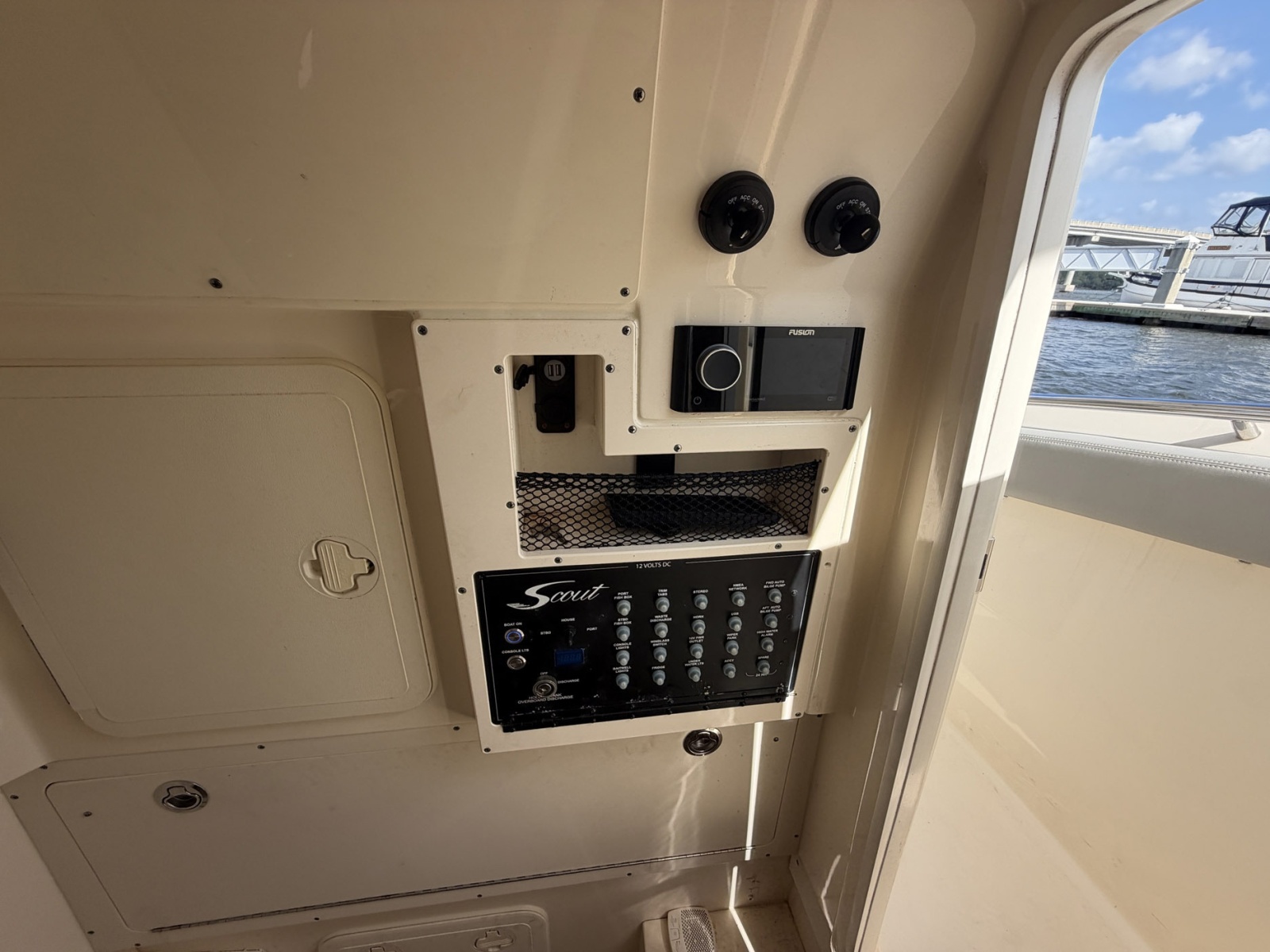 2021 Scout 305 LXF