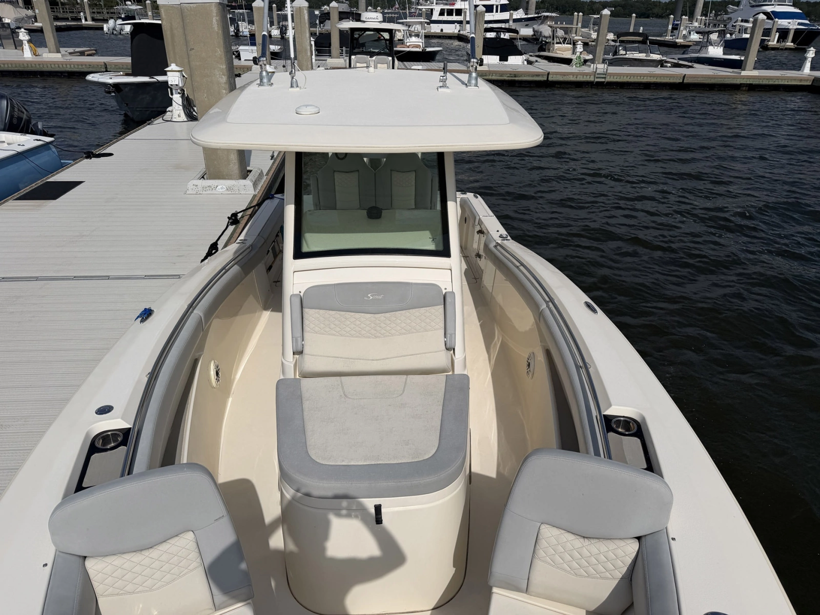 2021 Scout 305 LXF