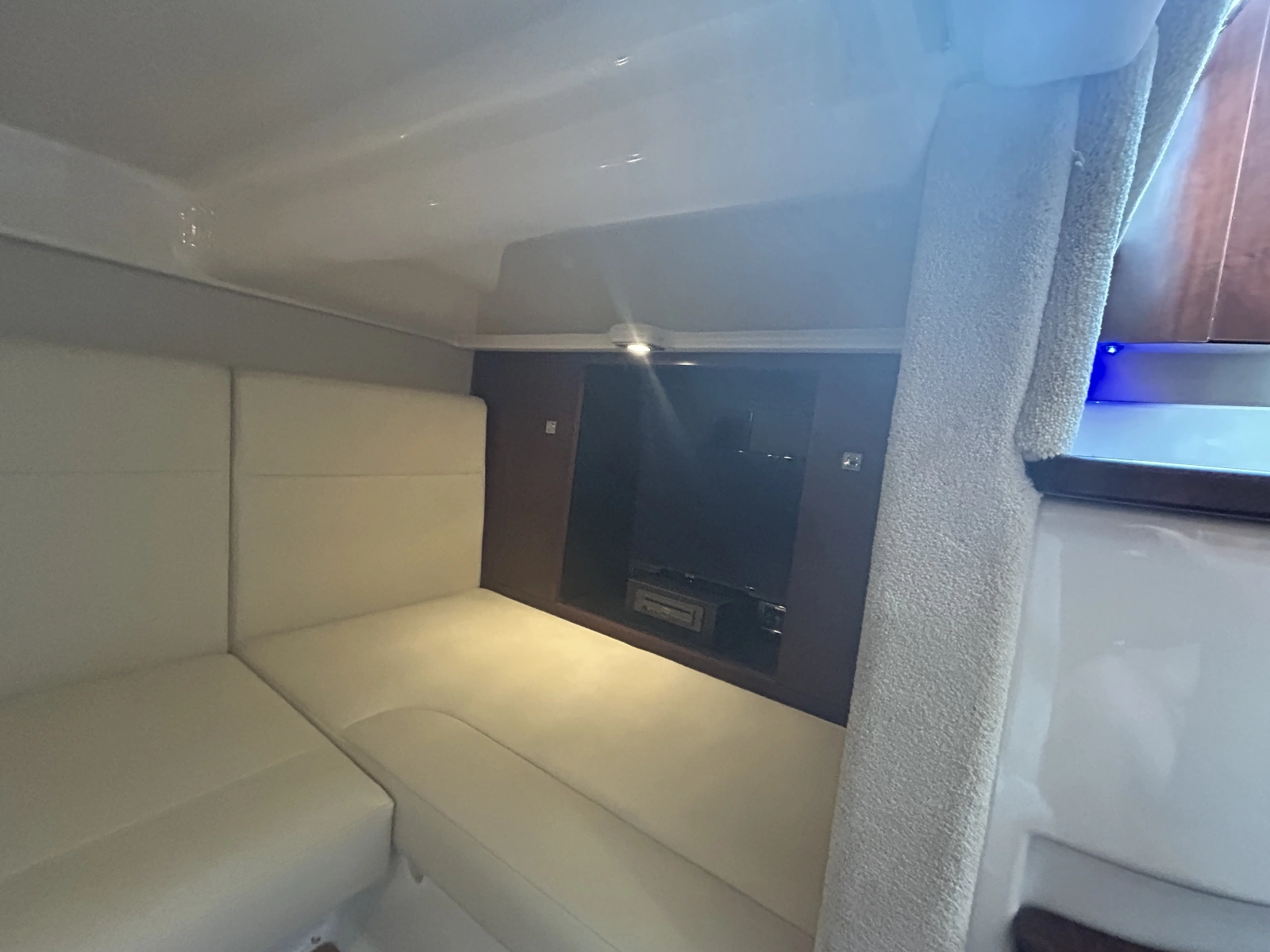 2015 Chaparral 310 Signature