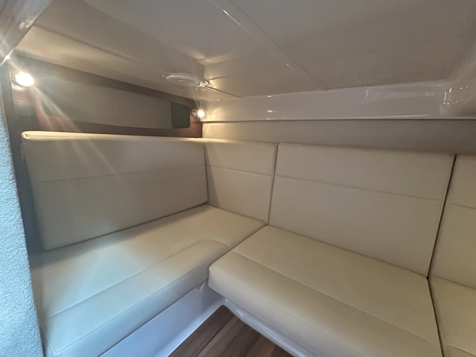 2015 Chaparral 310 Signature